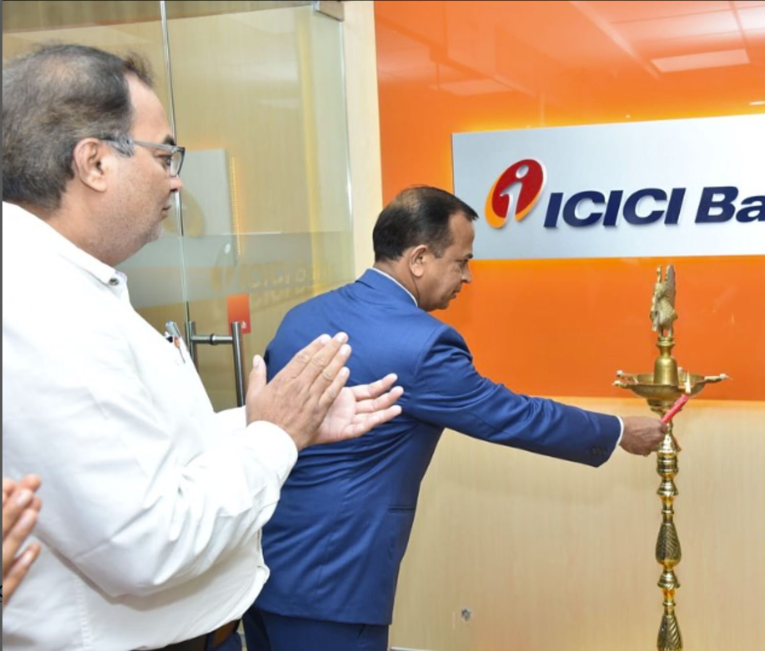 Srichand Aswani’s Revolution in Public Leadership